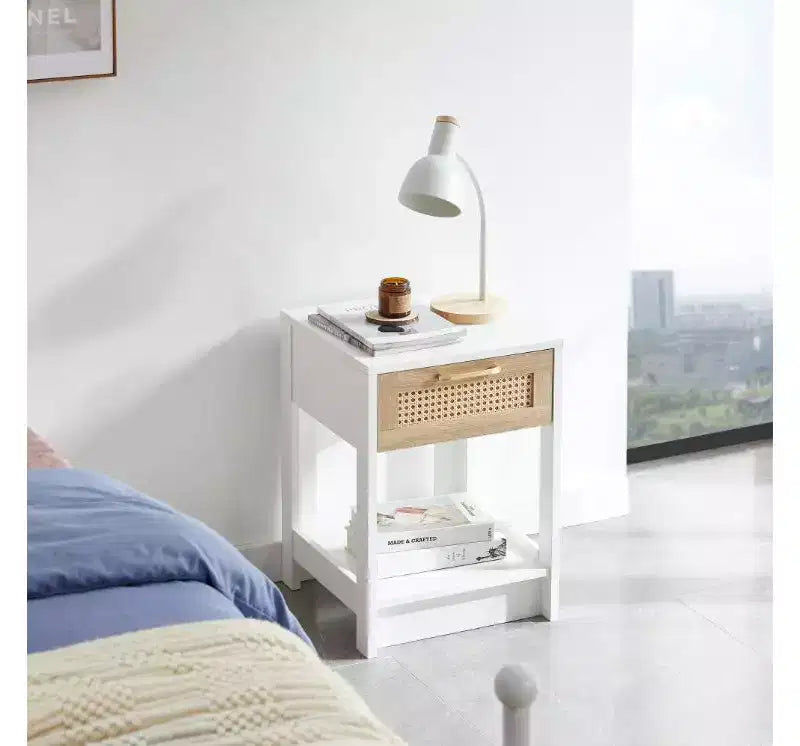 Table d'appoint en rotin avec tiroir MDF 15,75 po, table de chevet et table d'appoint modernes pour salon/chambre,
