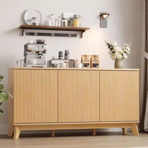 Buffet de ferme de 58 po avec 3 portes cannelées et tablettes réglables - Buffet de ferme de 58 po avec rangement