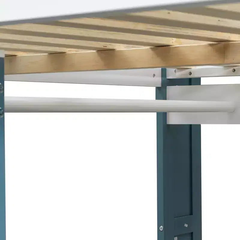 Lit mezzanine double en bois avec étagères de rangement intégrées, tringles à vêtements et bureau, cadre de lit mezzanine en bois avec garde-corps et étagères supérieures