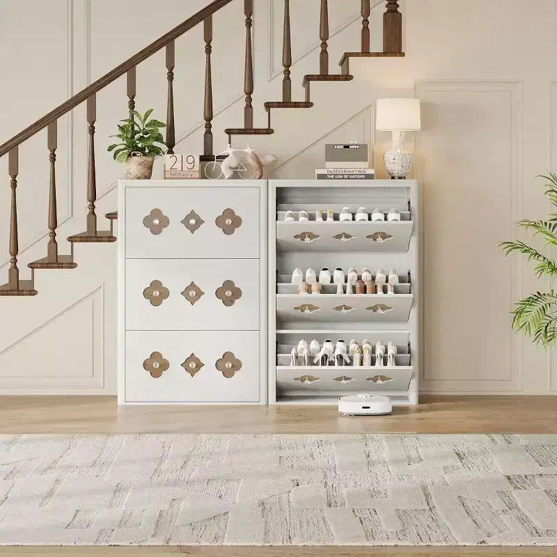 Meuble à chaussures mince autoportant avec 3 tiroirs basculants, meuble à chaussures en bois dissimulé avec motif floral évidé et poignées en forme de diamant, pour la maison