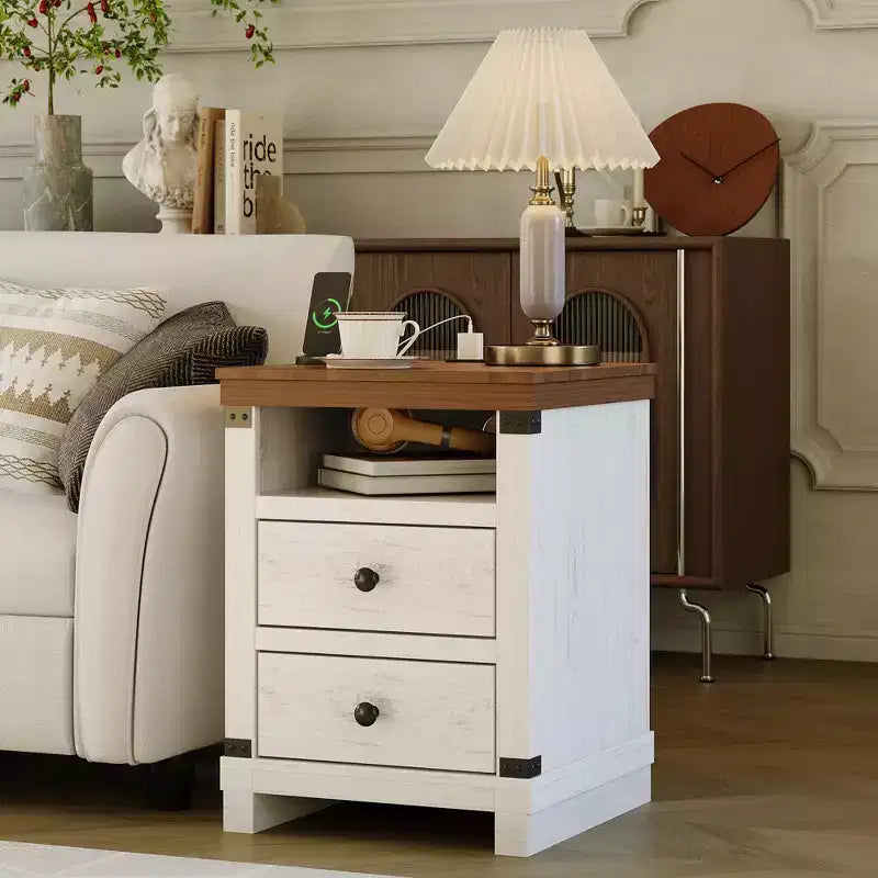 Table de chevet de ferme moderne blanche, 2 tiroirs, avec station de recharge USB et étagère ouverte pour chambre à coucher/salon