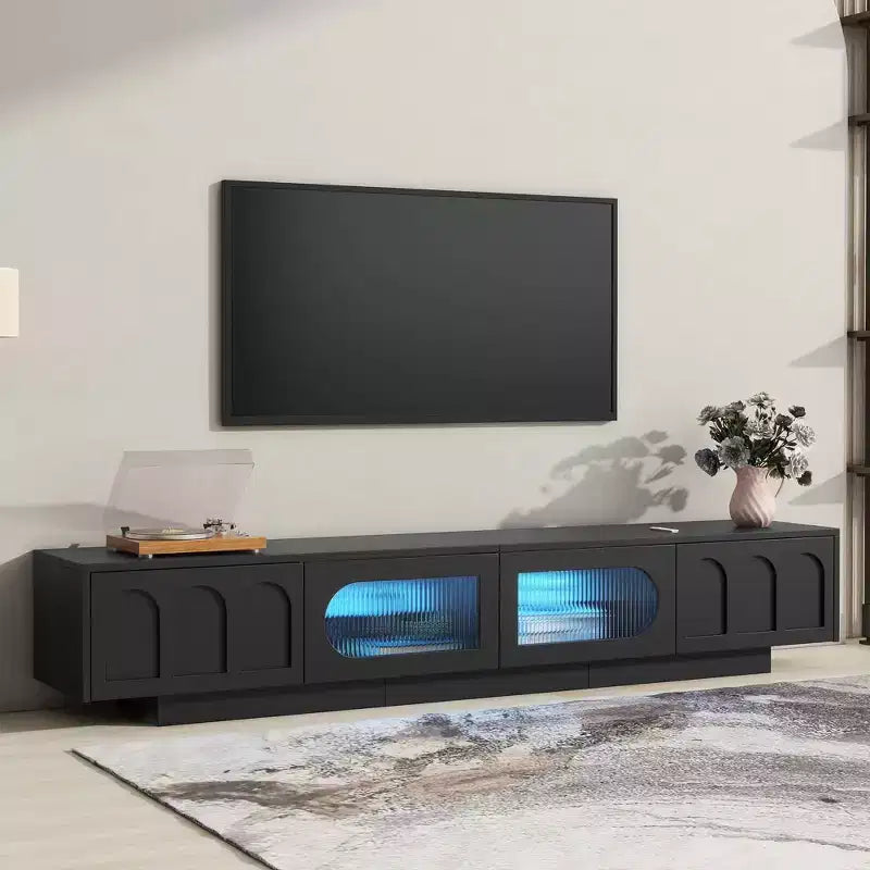 Meuble TV blanc MAYEERTY avec portes en verre cannelé, console multimédia LED APP pour téléviseurs 95 pouces