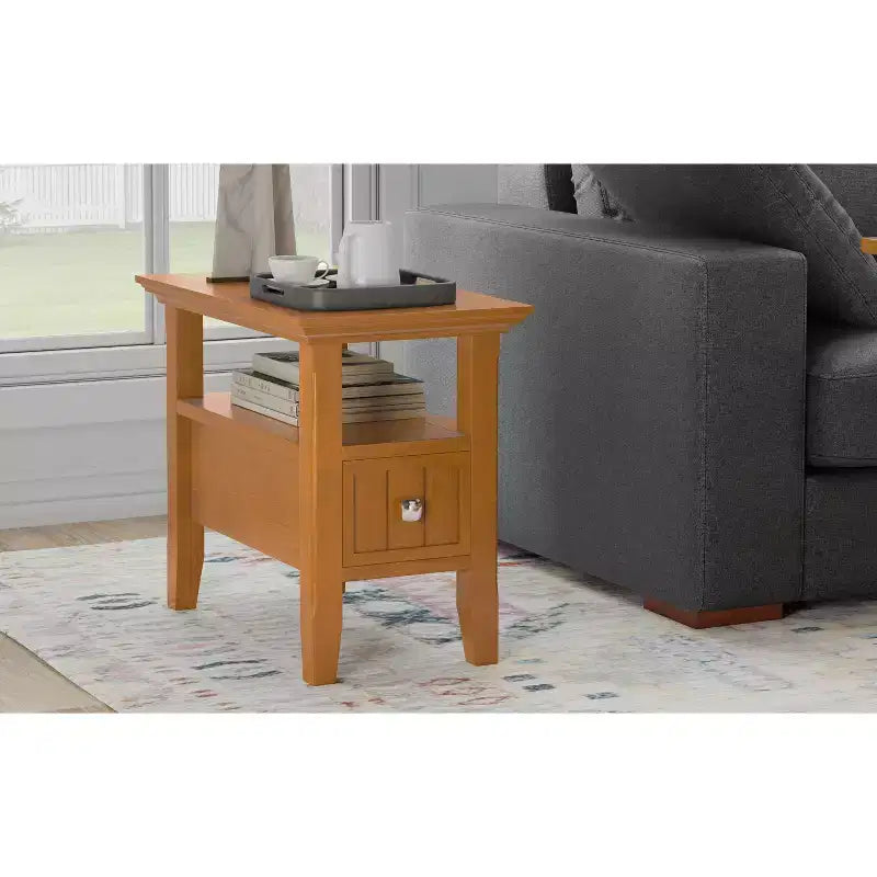 Table d'appoint étroite de style transitionnel en bois massif de 14 pouces de large avec tiroir Normandy
