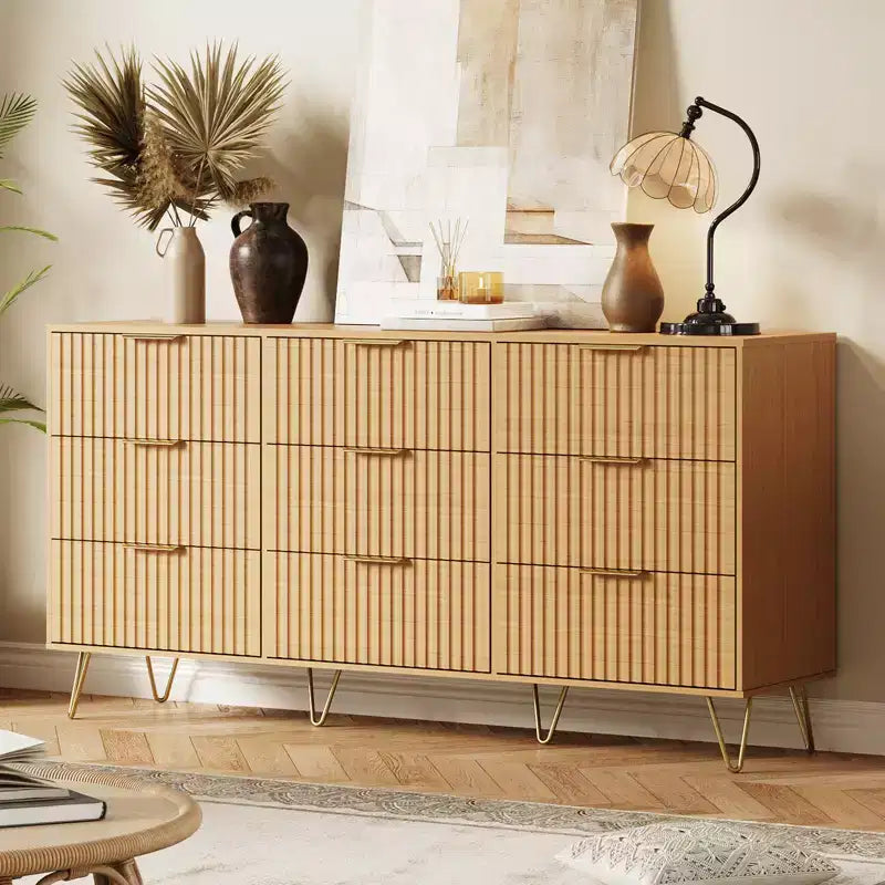 Commode cannelée à 9 tiroirs, coffre de tiroirs moderne de 160 cm de large en bois avec poignée en métal, grand organiseur de rangement pour vêtements pour salon