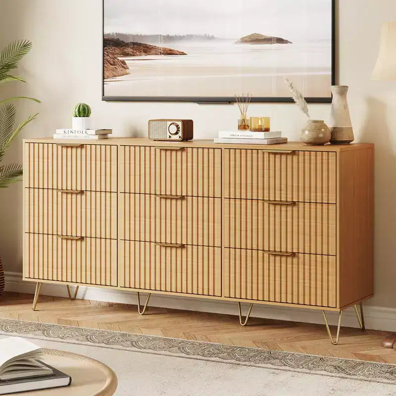 Commode cannelée à 9 tiroirs, coffre de tiroirs moderne de 160 cm de large en bois avec poignée en métal, grand organiseur de rangement pour vêtements pour salon