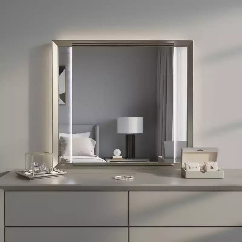 Miroir encadré HomeRoots 38, blanc et argent, en bois, avec éclairage, à monter sur commode