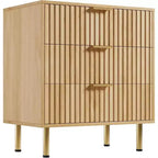 Commode moderne cannelée à 3 tiroirs. Tiroirs profonds et plateau large. Organiseur en bois polyvalent pour chambre, salon ou couloir.