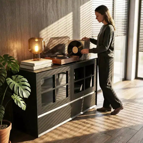 47.04 Buffet moderne avec portes en acrylique incassables – Meuble de rangement à 2 tiroirs avec étagères réglables – Noir mat Gaoyangjiaju