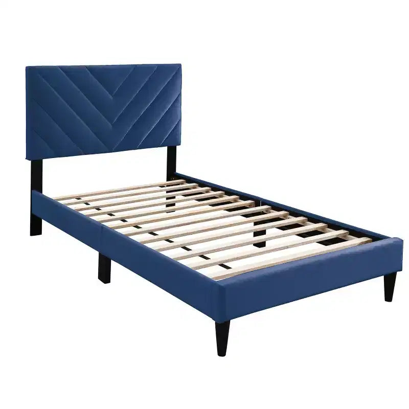 Lit plateforme contemporain GDFStudio Evelyn en velours rembourré avec tête de lit réglable