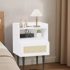 Tables de chevet lot de 2, table de chevet TruAIR en rotin avec tiroir et station de charge, table d'appoint blanche en bois
