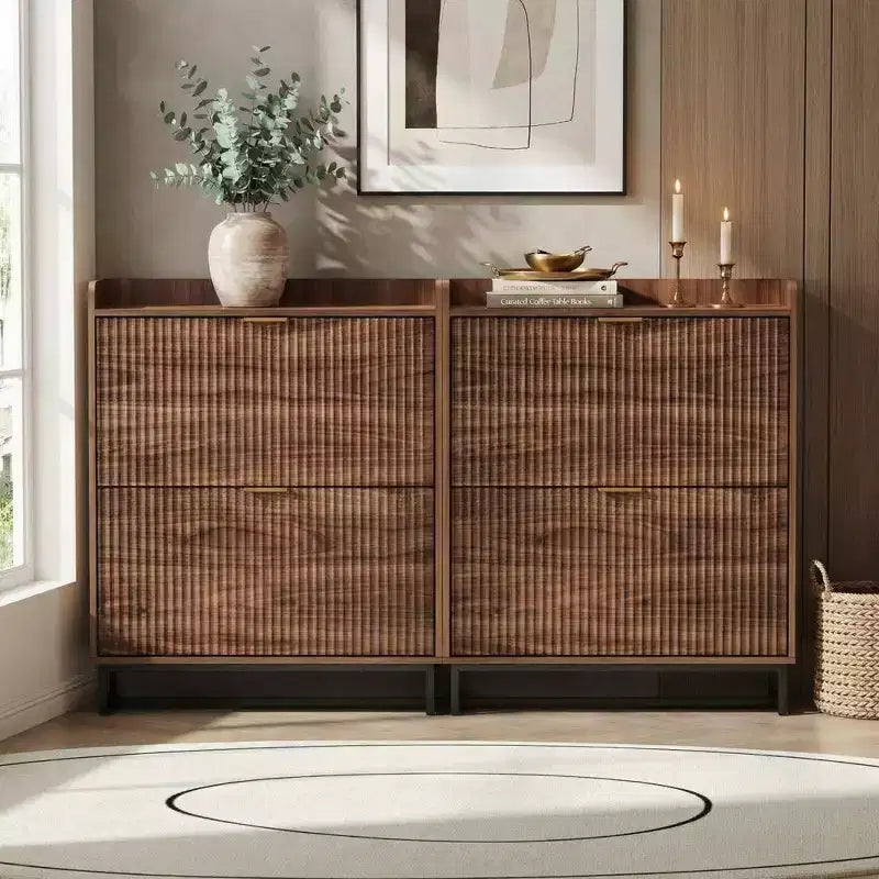 Meuble à chaussures étroit cannelé avec 2 portes basculantes, organiseur de rangement en bois dissimulé en noyer pour entrée (profondeur 30 cm)
