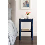 Table d'appoint en bois Talcott de Kate et Laurel, 16x10x25, bleu marine
