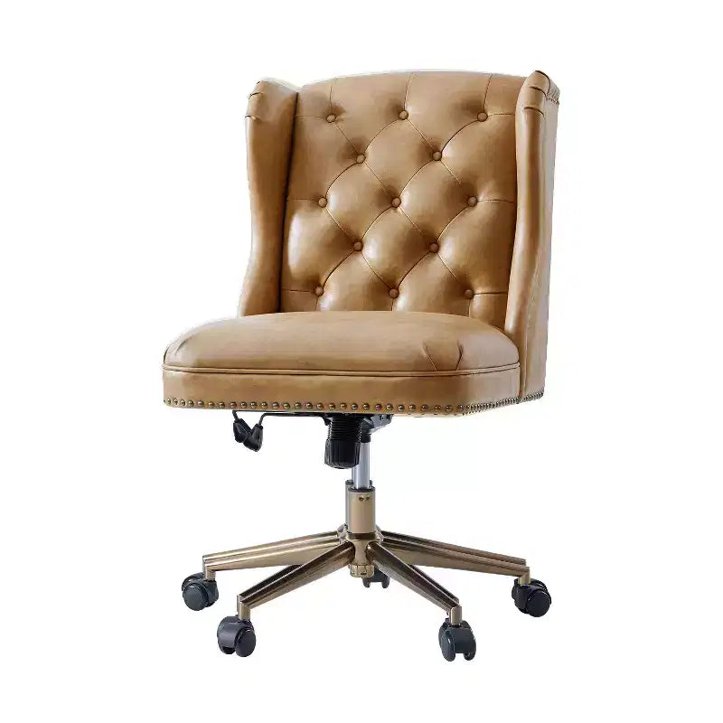 Chaise de bureau Hazel traditionnelle en similicuir avec accoudoirs et dossier à oreilles, capitonnée | ARTFUL LIVING DESIGNS-CAMEL