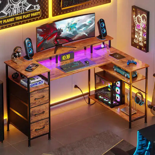 Bureau d'ordinateur d'angle en L marron de 55 pouces avec station de charge, bureau de jeu réversible, lumières LED, meuble de classement, support de moniteur, étagères de rangement, bureau à domicile