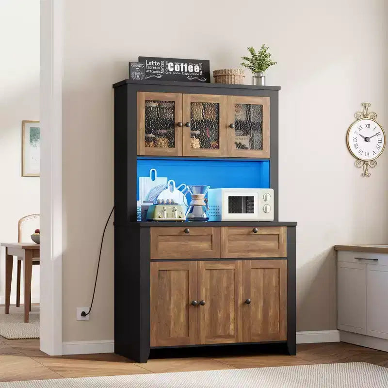 Armoire de cuisine haute de 66 po avec lumières DEL et station de recharge, armoire de rangement de cuisine, buffet de cuisine, bar à café avec tiroirs de rangement