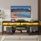 Meuble TV noir de 180 cm avec station de charge et lumières LED, meuble de divertissement pour TV jusqu'à 80 pouces, console multimédia de rangement, moderne pour salon ou chambre à coucher.