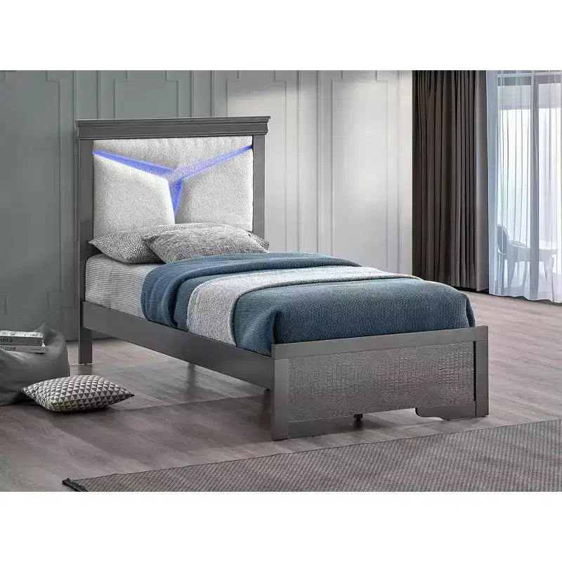 Lit double plateforme Passion Furniture Lorana en bois gris acier avec tête de lit lumineuse à LED