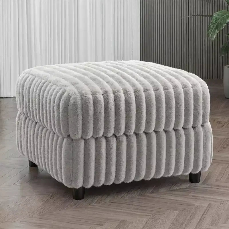 Pouf Varos Furry Channel en tissu rembourré de duvet – Gris clair – iNSPIRE Q