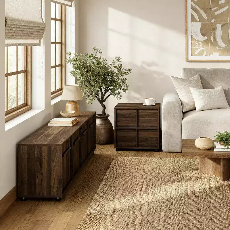 Meuble TV LuxenHome 70,9" Noyer pour salon, console multimédia en bois pour téléviseurs jusqu'à 75", meuble TV bas marron