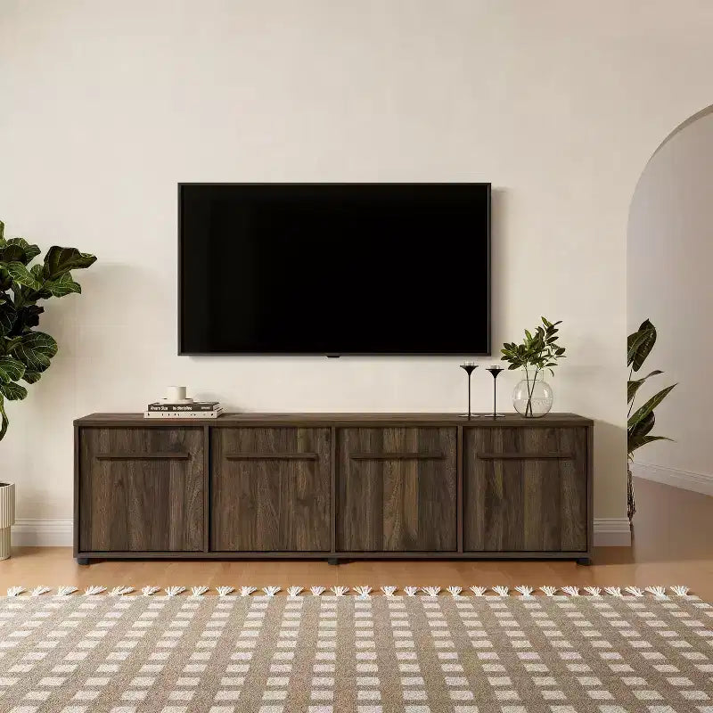Meuble TV LuxenHome 70,9" Noyer pour salon, console multimédia en bois pour téléviseurs jusqu'à 75", meuble TV bas marron