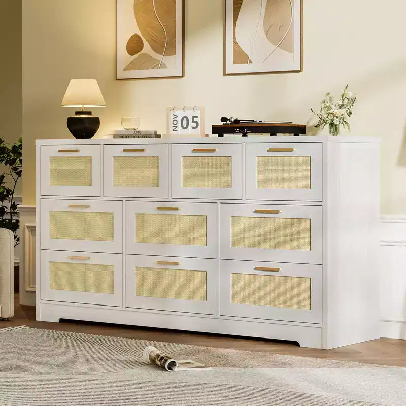 Commode en bois avec poignées métalliques pour salon, couloir, entrée