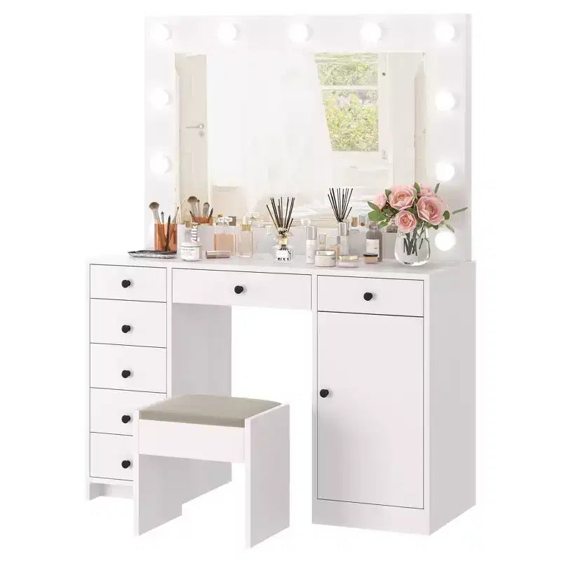 Coiffeuse blanche avec miroir et lumières, table de maquillage moderne avec station de charge et tiroirs, coiffeuse en bois avec rangement pour chambre à coucher