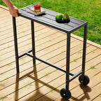 Table de bar mobile d'extérieur avec roues, plateau en métal étanche, pieds réglables, hauteur de comptoir robuste pour patio, jardin, bord de piscine, Noir, 39 pouces