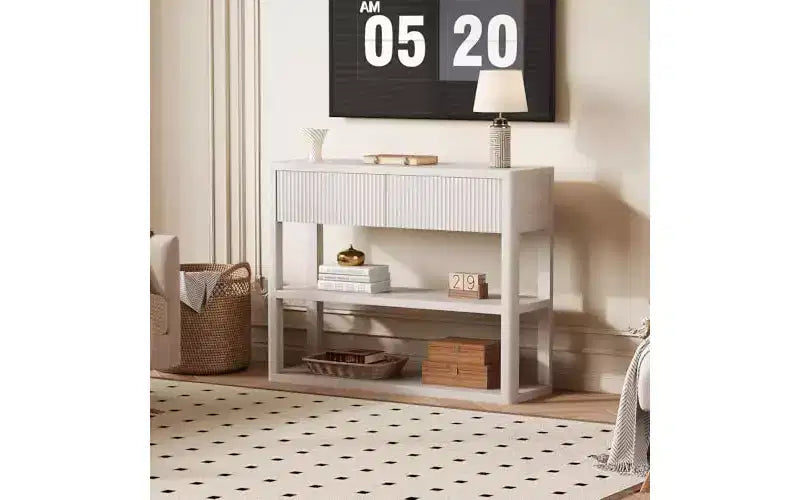 GustoWave Console étroite de 87,9 cm avec 3 étagères et 2 tiroirs, Table d'entrée cannelée, Table de canapé étroite en bois pour couloir, hall d'entrée, Gris blanc