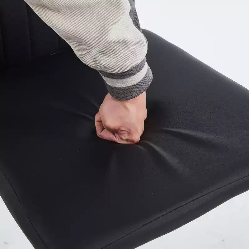 Lot de 4 chaises de salle à manger avec pieds couleur or et assises noires, confortables et durables