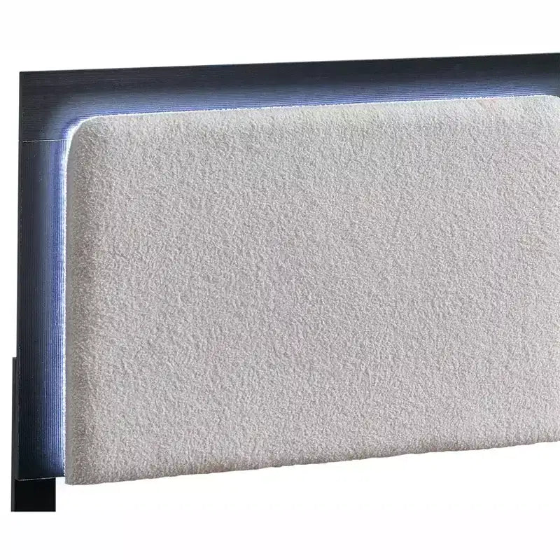 Lit double à panneau Passion Furniture Steeler noir et or avec cadre en bois et tête de lit éclairée par LED