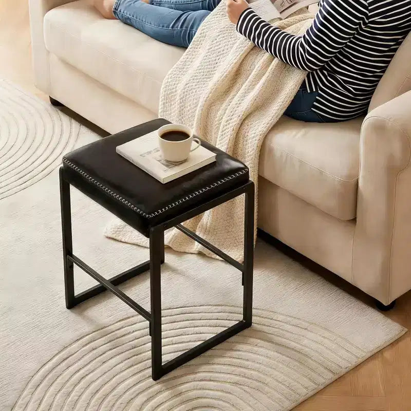 Lot de 2 tabourets de bar mi-century de 66 cm, tabourets de comptoir modernes en cuir synthétique avec surpiqûres pour îlot de cuisine, salle à manger et bar à domicile
