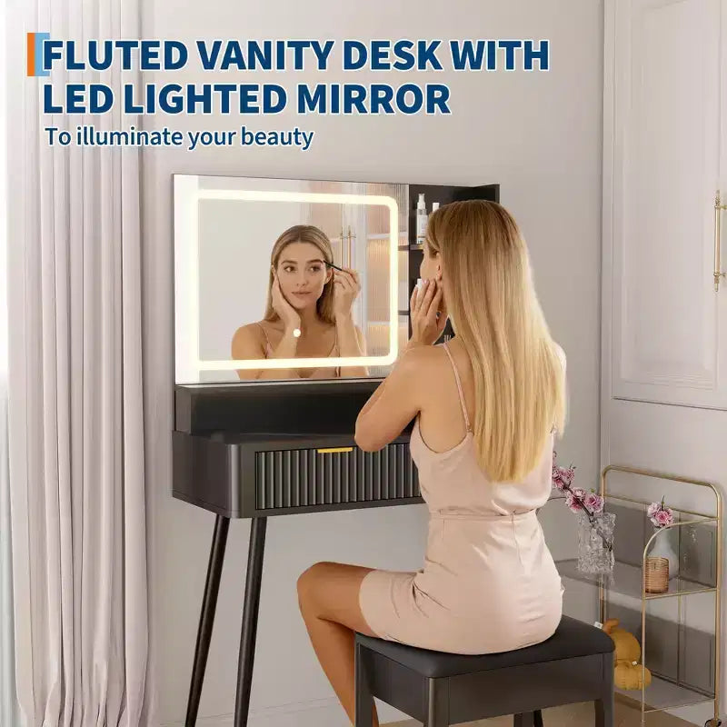 Coiffeuse Acekool 31,5" cannelée avec miroir, 2 tiroirs, étagères et tabouret pour chambre