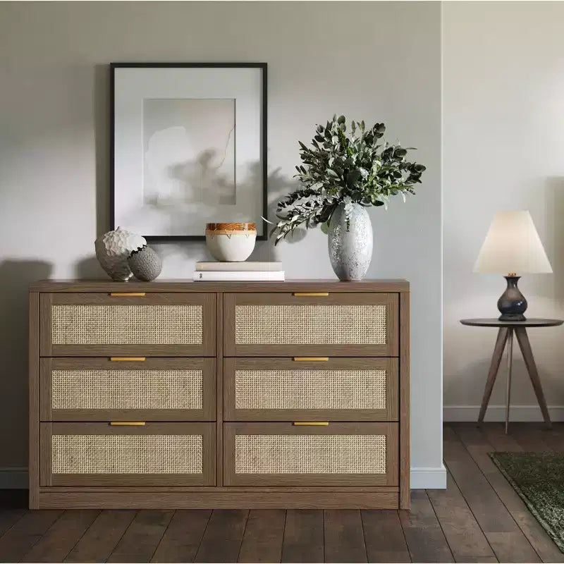 Commode 6 tiroirs en rotin 53 po. Armoire à arcades. Rangement profond. Cadre en bois dur. Bois clair. Pour chambre à coucher ou salon
