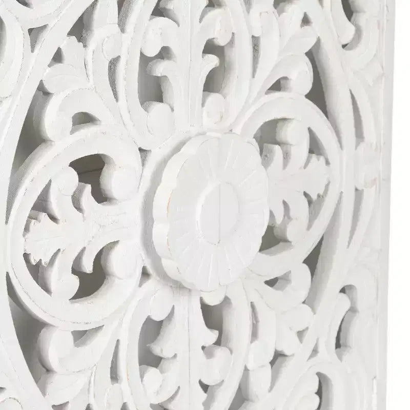 Armoire murale en bois sculpté Saanvi de Kate et Laurel, 22x7x28 blanc