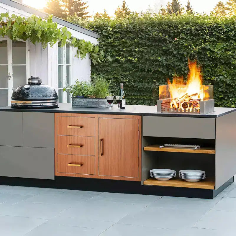 Meuble bas d'extérieur 38,2 W en acier inoxydable avec rangement pour bouteille de propane, anneau poubelle, tiroirs triples, porte d'accès, nouvelle couleur magnolia