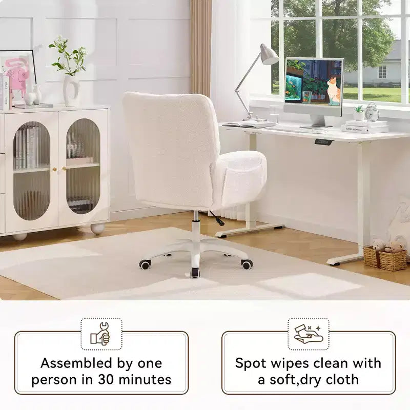 Chaise de bureau réglable GDFStudio Melli en tissu Teddy avec coussin lombaire et roulettes