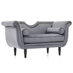 Banc en Velours Whisen 134,6 cm avec Accoudoirs Roulés, Accents de Rivets, Siège Rembourré Minimaliste de Pied de Lit, 2 Coussins, Rembourrage en Mousse Haute Densité