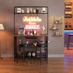 Îlot de cuisine industriel avec prise de courant, table de 107 cm, étagères de rangement, 2 tabourets de bar, 5 crochets, support à micro-ondes, bar à café