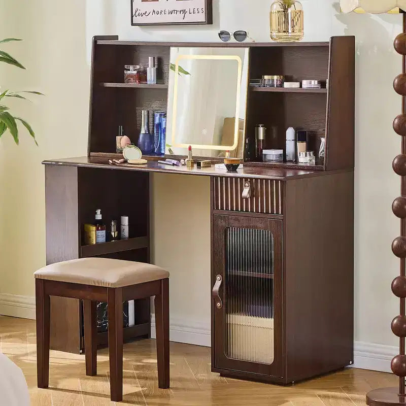 Coiffeuse moderne avec miroir LED coulissant, meuble de rangement et étagères, meuble d'appoint, tabouret assorti et étagères ouvertes pour chambre à coucher