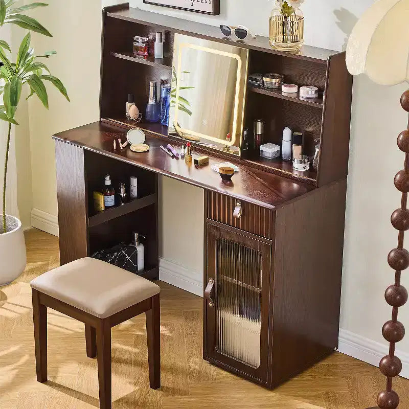 Coiffeuse moderne avec miroir LED coulissant, meuble de rangement et étagères, meuble d'appoint, tabouret assorti et étagères ouvertes pour chambre à coucher