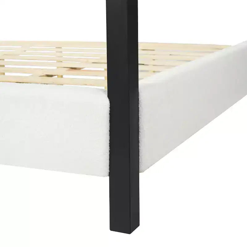 Lit à baldaquin Queen/King Size, Lit plateforme rembourré avec tête de lit capitonnée douce et cadre en métal noir robuste, Blanc - ModernLuxe