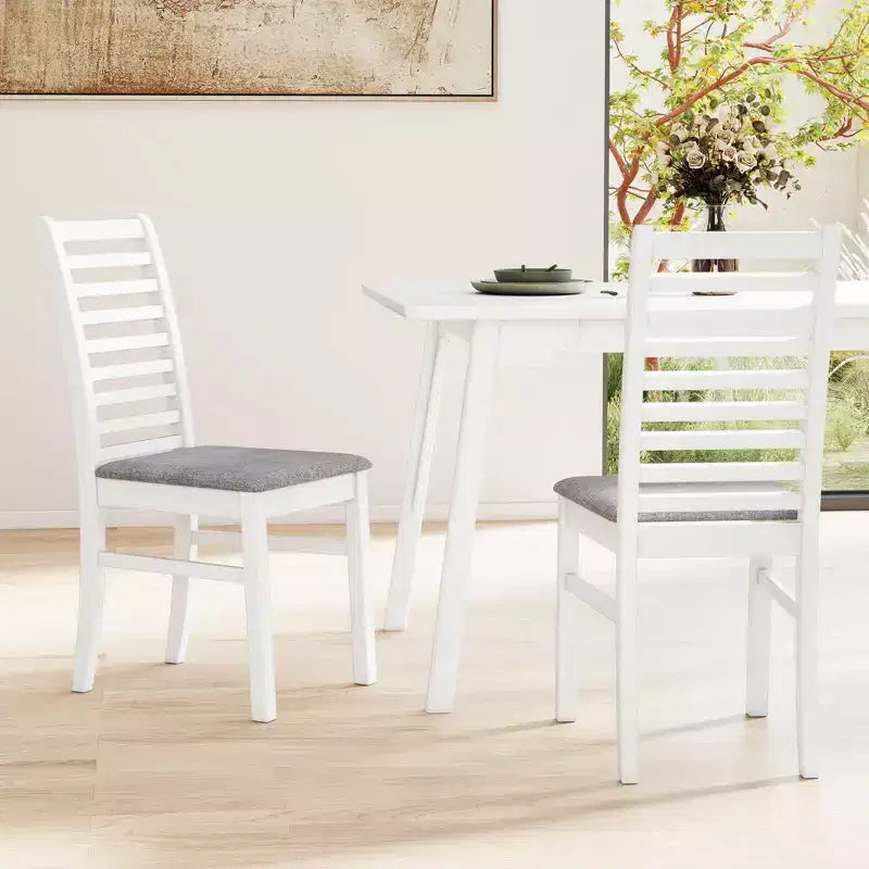 Costway Lot de 2/4 Chaises de Salle à Manger Modernes, Chaises de Cuisine avec Pieds en Bois d'Hévéa et Dossier à Lattes Marron/Blanc
