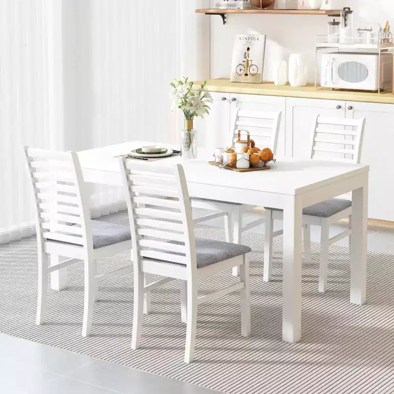 Costway Lot de 2/4 Chaises de Salle à Manger Modernes, Chaises de Cuisine avec Pieds en Bois d'Hévéa et Dossier à Lattes Marron/Blanc