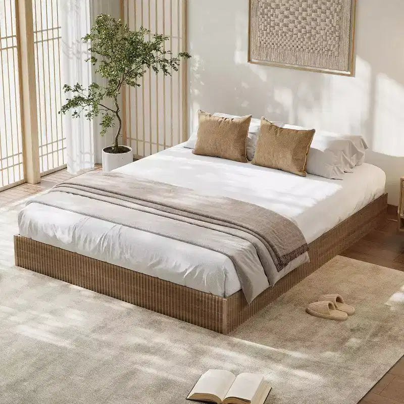 Cadre de lit plateforme en bois avec design cannelé, coffre de rangement intégré, sans sommier tapissier, sans bruit