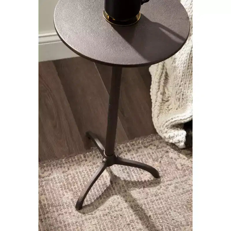 Table d'appoint ronde en métal Kate et Laurel Henshall, Bronze, 12x12x24