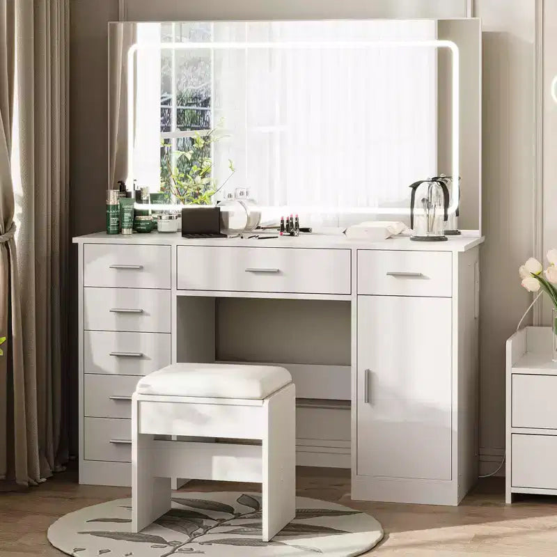 Coiffeuse moderne avec grand miroir, 7 tiroirs, lumières LED, chaise, 3 modes d'éclairage, support pour sèche-cheveux et station de recharge pour chambre à coucher