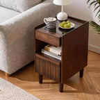 Table de chevet moderne en bois d'hévéa Ngozi de GDFStudio avec 1 tiroir et des étagères ouvertes
