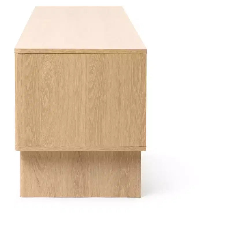 Meuble TV moderne LuxenHome 59" avec 3 portes, façade sculptée géométrique, bois clair, bois manufacturé marron