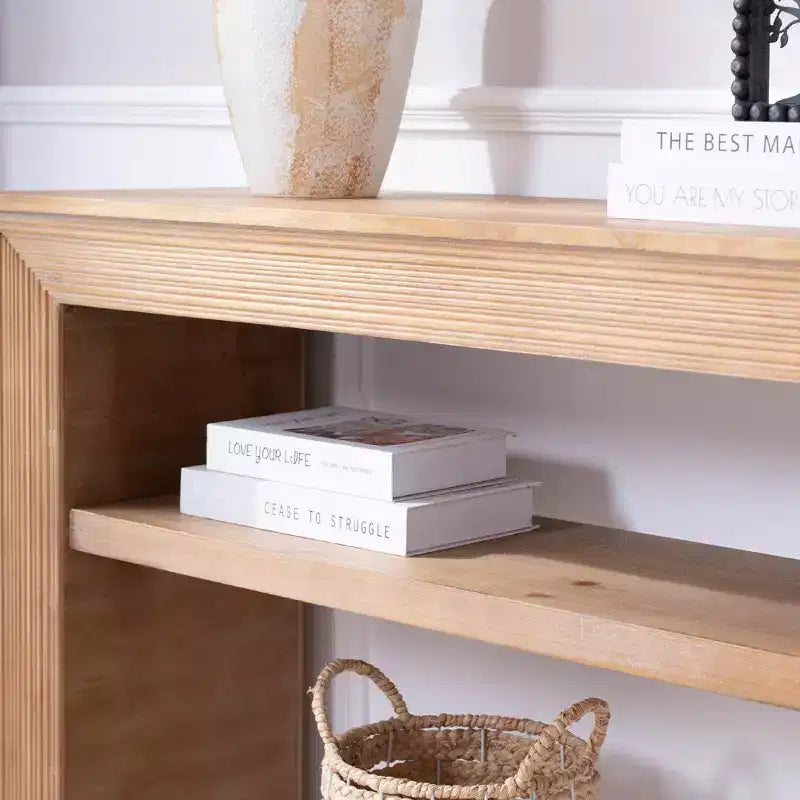 Console en bois style ferme Oakmere de GDFStudio avec étagère de rangement