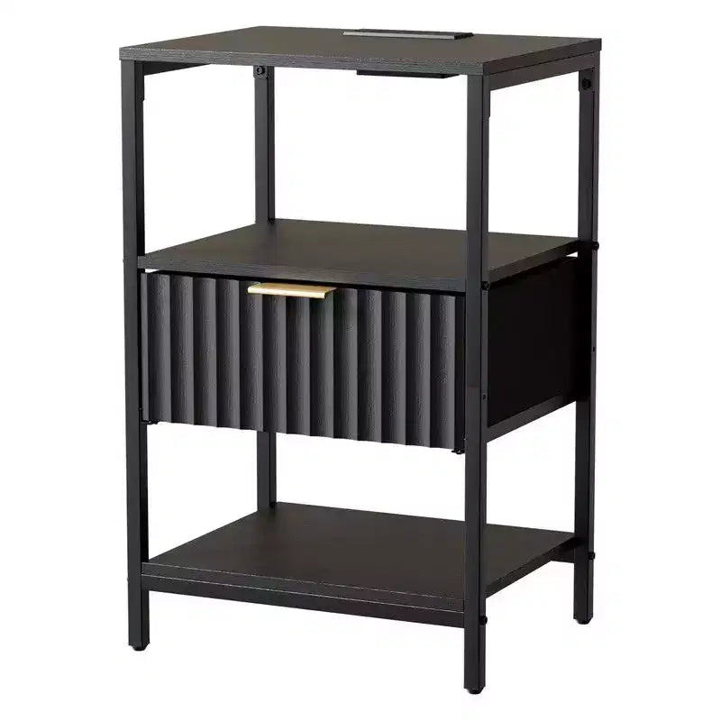 Table de chevet Karl Home de 38 cm de large - 1 tiroir, 2 étagères, prise de courant américaine